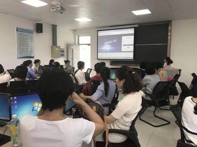 【学院动态】外国语学院“参加蓝鸽平台语音软件培训”会议顺利召开